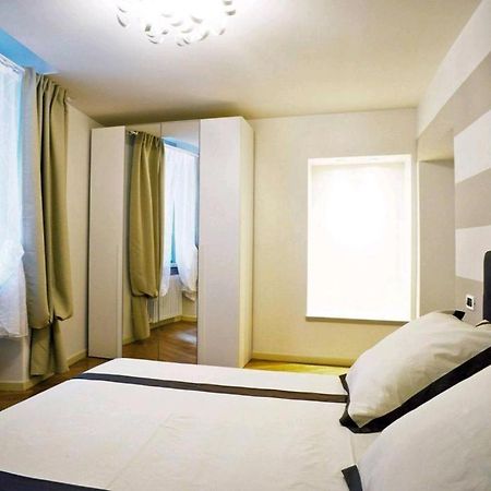 Ventuno - Modern Apartment - Country & Lake โลเวเร ภายนอก รูปภาพ
